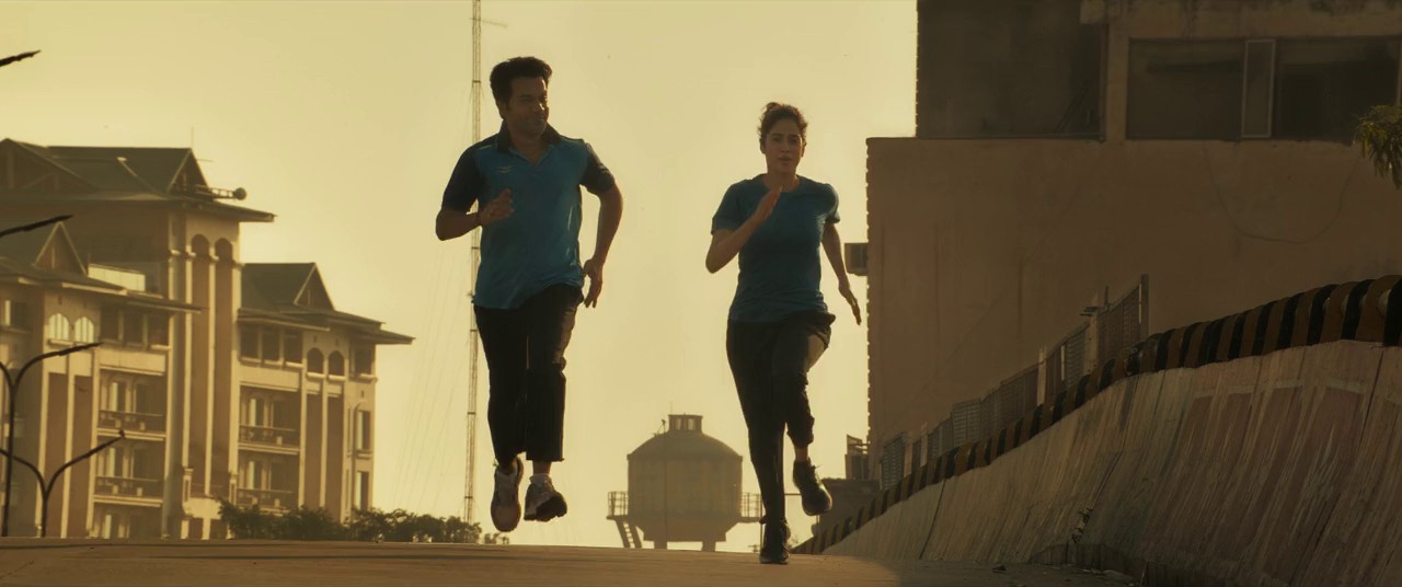 Mr & Mrs Mahi (2024) WEBRip Hindi 720p x264 AVC AAC 2.0.mkv.0002